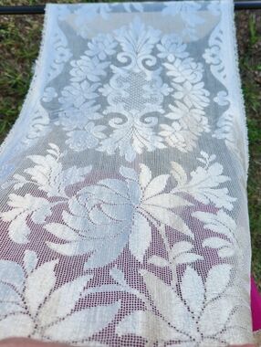 VINTAGE EASY CARE IVORY LACE TABLE RUNNER